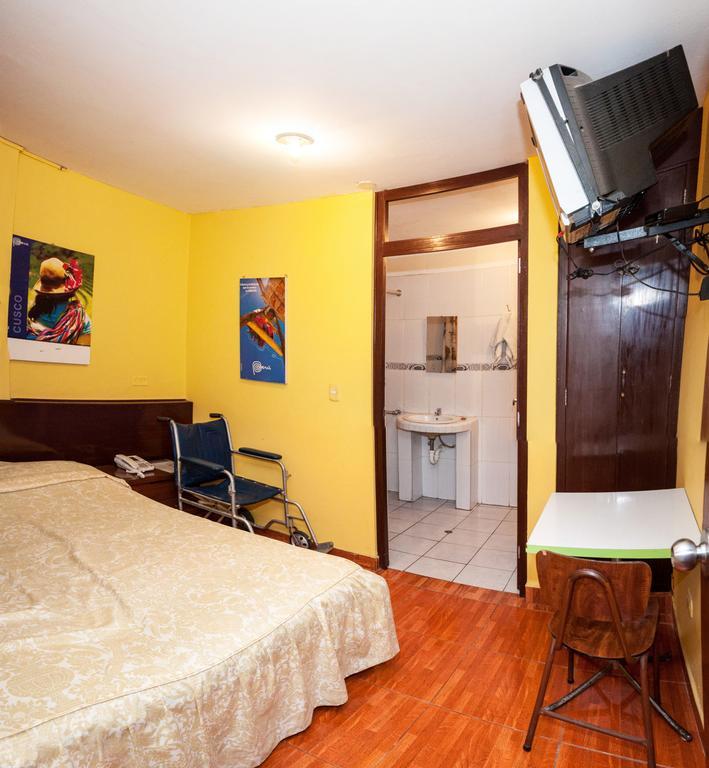 Hotel Iquique 2*
